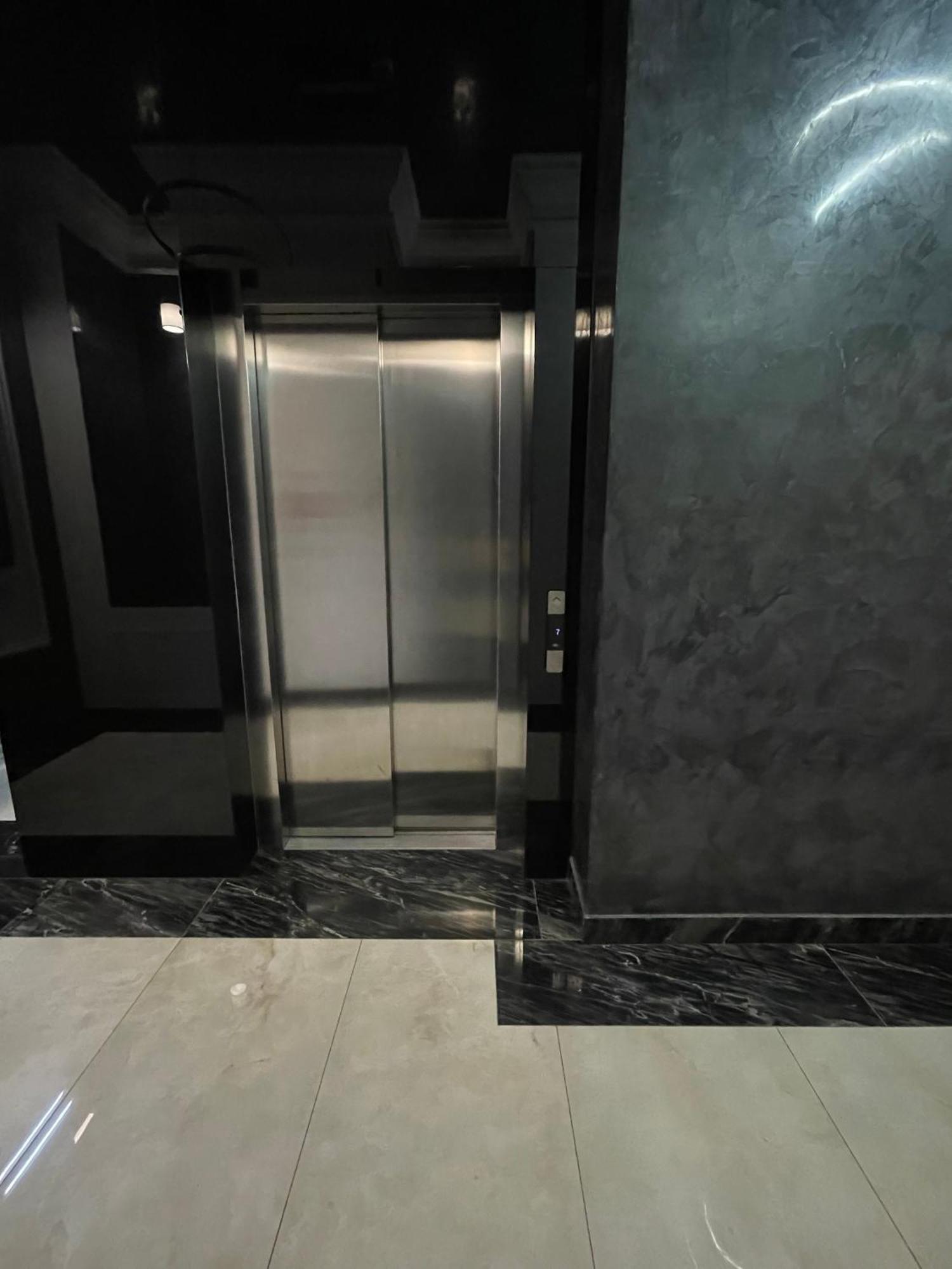 أوديسا Pierre Apartments المظهر الخارجي الصورة
