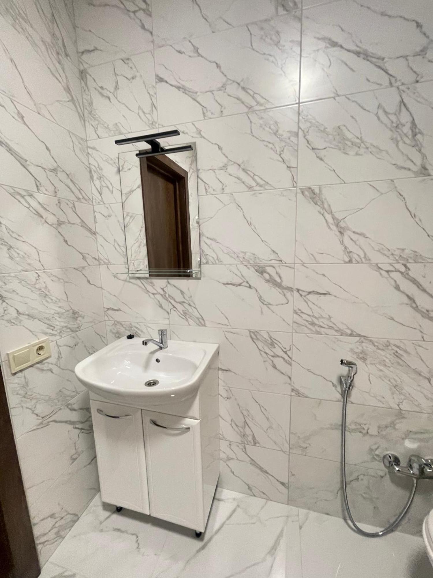 أوديسا Pierre Apartments المظهر الخارجي الصورة