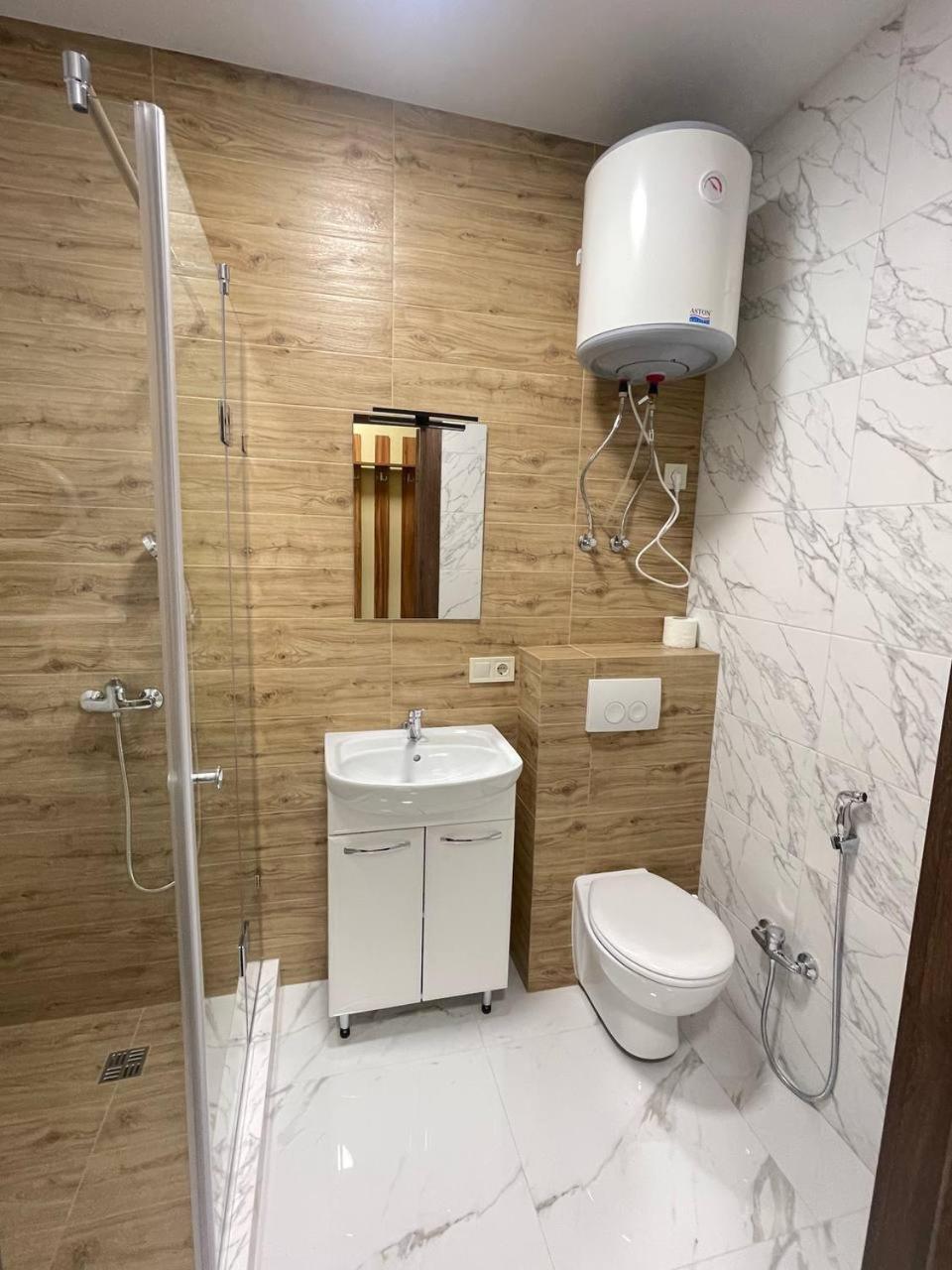 أوديسا Pierre Apartments المظهر الخارجي الصورة