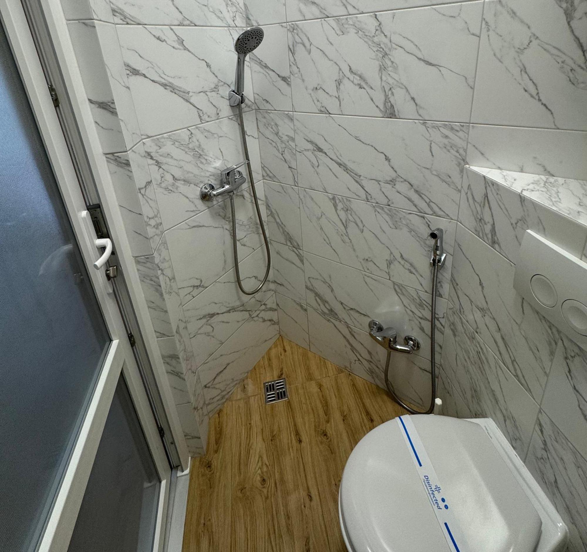 أوديسا Pierre Apartments المظهر الخارجي الصورة