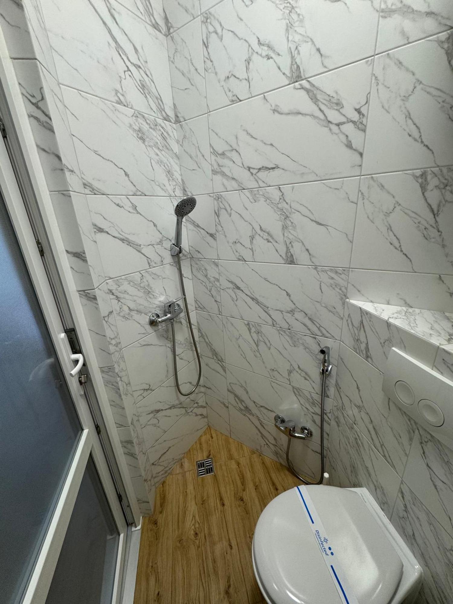 أوديسا Pierre Apartments المظهر الخارجي الصورة